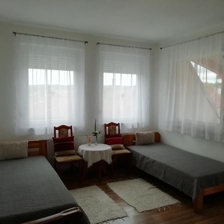 Vadasztanya Fogado Apartment Egerszalók Exterior foto